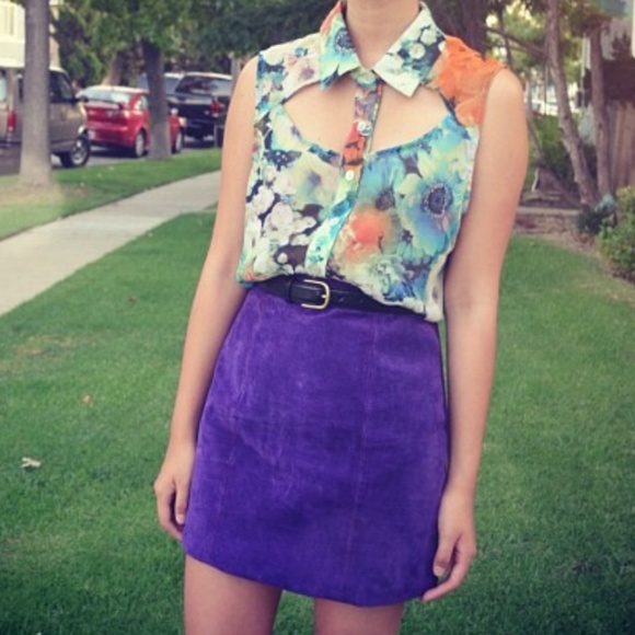 Cotton Candy Cut-Out Blouse - Picture 4 of 4